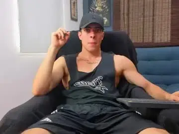 Chaturbate Free Porn Cam of ethangreey1