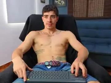 Chaturbate Best live sex cam show of ethangreey1