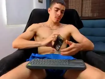Chaturbate Watch Live Sex Cams of ethangreey1