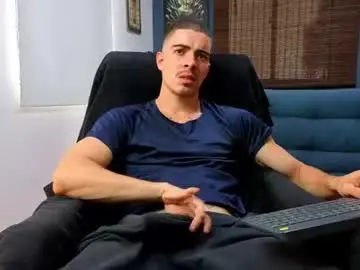 Chaturbate Free Porn Cam of ethangreey1