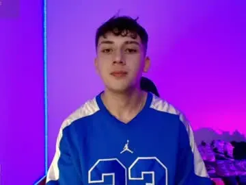 Chaturbate Free Porn Cam of oliver_kyy