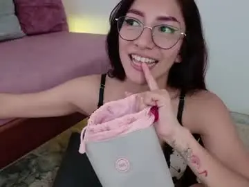 Chaturbate Adult Video Chat of pauline_peach_