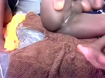 Chaturbate Watch Live Sex Cams of chocolatecaramel1