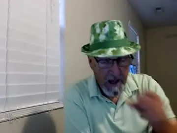 Chaturbate Free Porn Cam of pipewizard