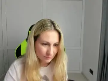 Chaturbate Watch Live Sex Cams of julia_sunshinee
