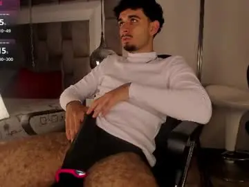 Chaturbate Live Porn of lucasthomson_