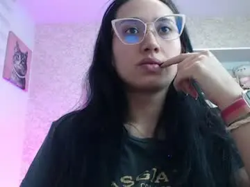 Chaturbate Free Porn Cam of adeline4u
