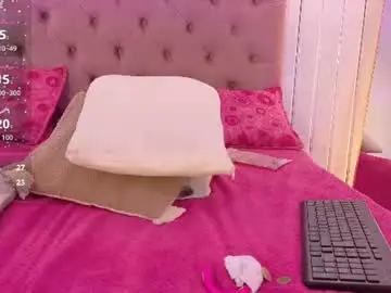 Chaturbate Live Sex Cam of lunarosse18