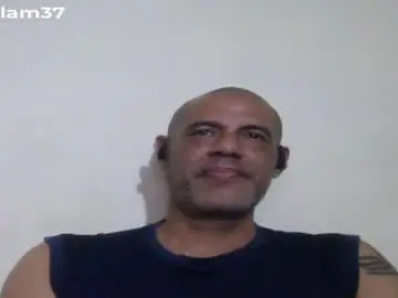 Chaturbate Watch Live Sex Cams of retlam37