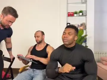 Chaturbate Live Porn of michaelbradley_for_u