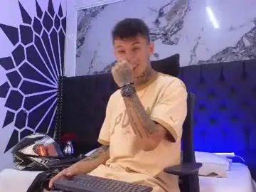Chaturbate Best live sex cam show of paulo527