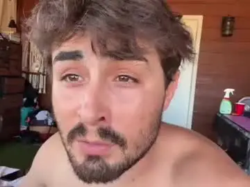 Chaturbate Live Sex Cam of rubenzaragosa09