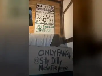 Chaturbate Adult Webcams of sillydillynewfie