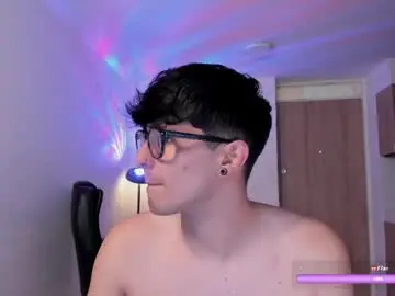 Chaturbate Best live sex cam show of mikeyvioleta