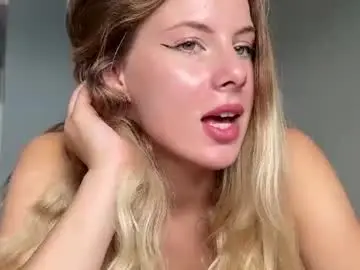Chaturbate Sex Chat of evymiuu
