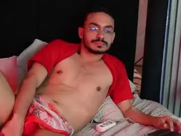 Chaturbate Best live sex cam show of thomasmontiel
