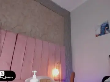 Chaturbate Live Porn of agatha_jener