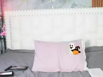Chaturbate Live Sex Cam of indiancutiie