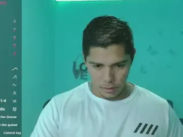 Chaturbate Live Sex Cam of klars_mood