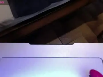 Chaturbate Free Live Porn of mynakedbeach