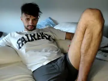 Chaturbate Live Sex Cam of papijakey
