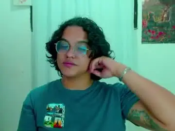 Chaturbate Live Sex Cam of dan_blous