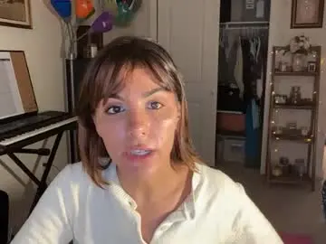 Chaturbate Watch Live Sex Cams of urgoddessmarla