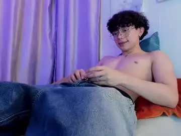 Chaturbate Watch Live Sex Cams of lyan_twink