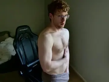 Chaturbate Live Sex Cam of blueeyedtallguy