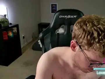 Chaturbate Live Porn of blueeyedtallguy