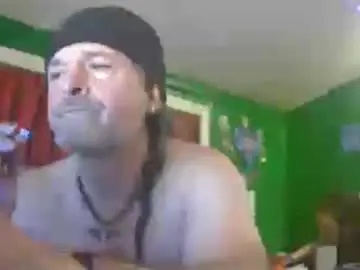 Chaturbate Free Porn Cam of hippiedad333