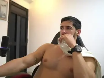 Chaturbate Nude Webcam of saimonhot1