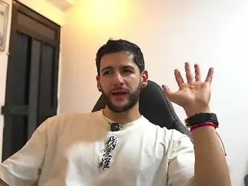 Chaturbate Free Porn Cam of saimonhot1