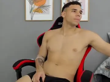 Chaturbate Live Sex Cam of santana_maximo