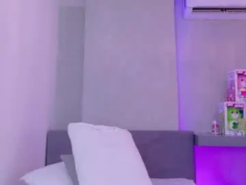 Chaturbate Watch Live Sex Cams of emilyy_bank