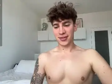 Chaturbate Live Sex Cam of evan_white_