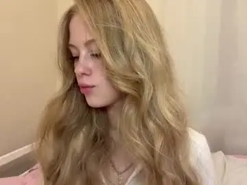 Chaturbate Live Sex Cam of nellweisenborn