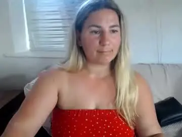Chaturbate Sex Chat of chrystalbella