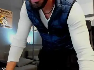 Chaturbate Live Sex Cam of arongrant