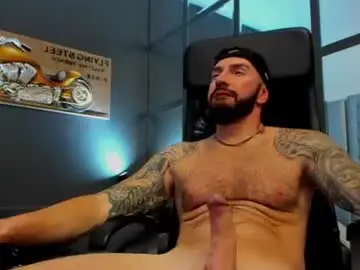 Chaturbate Live Sex Cam of arongrant
