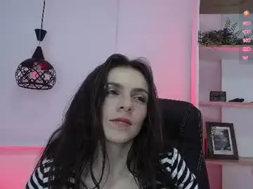 Chaturbate Watch Live Sex Cams of bluee_milf