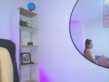 Chaturbate Adult Webcam of bluee_milf