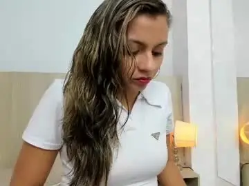 Chaturbate Nude Webcam of camila_lenox