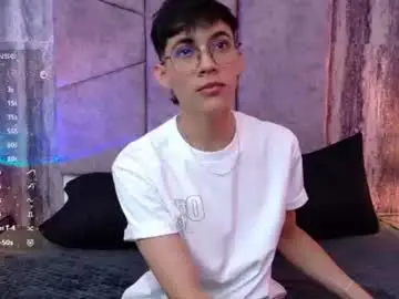 Chaturbate Nude Webcam of arontawers