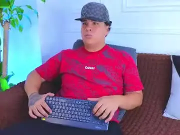 Chaturbate Best live sex cam show of bennett_alejoo