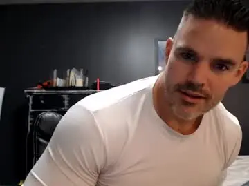 Chaturbate Live Sex Cam of alexiarain