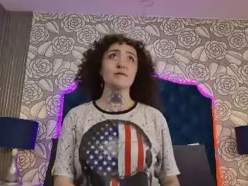 Chaturbate Live Sex Cam of daphnevelvet
