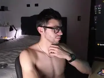Chaturbate Live Sex of phantom_bigger1