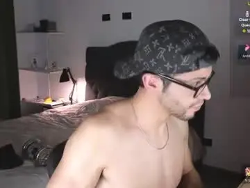 Chaturbate Free Live Porn of phantom_bigger1