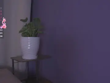 Chaturbate Watch Live Sex Cams of roselinedior